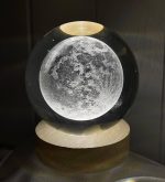 گوی کریستالی طرح ماه-فروشگاه اکسسوری صابی استور