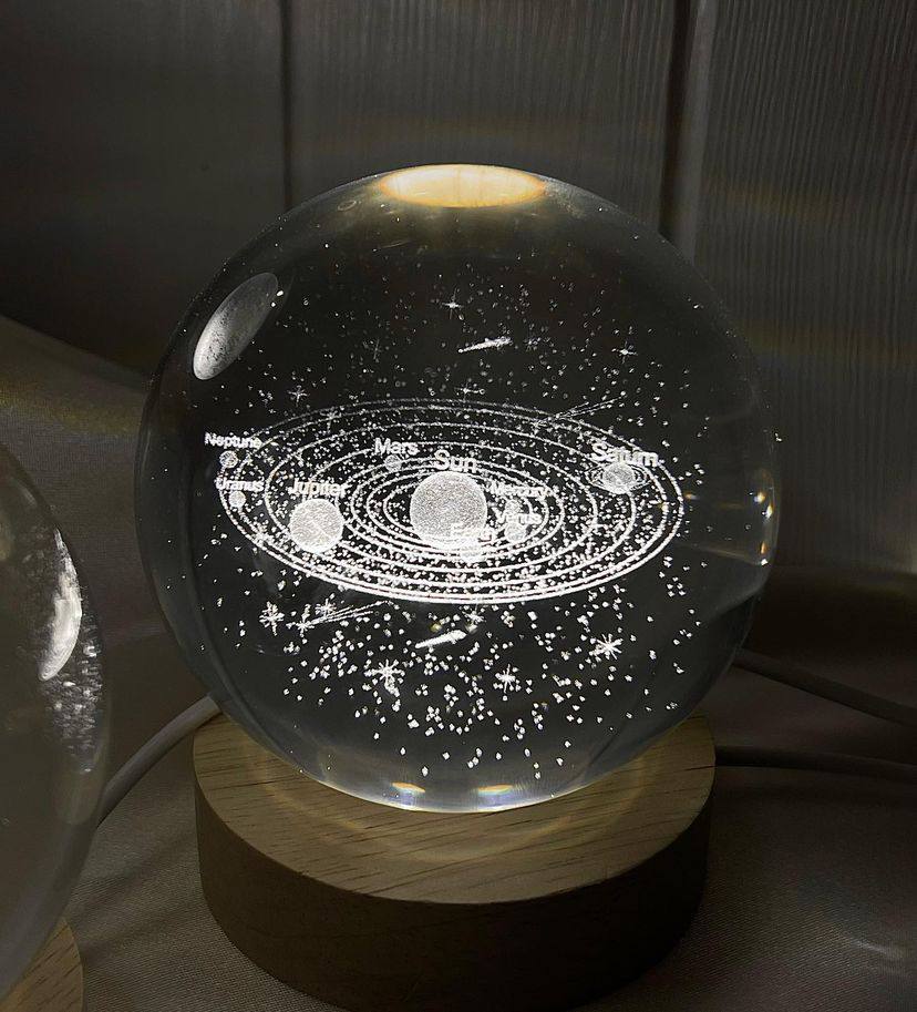 گوی کریستالی طرح منظومه شمسی